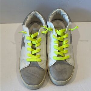 Madden Girl White and Gray Athletic Shoes with Classic Design Women’s size 8.5